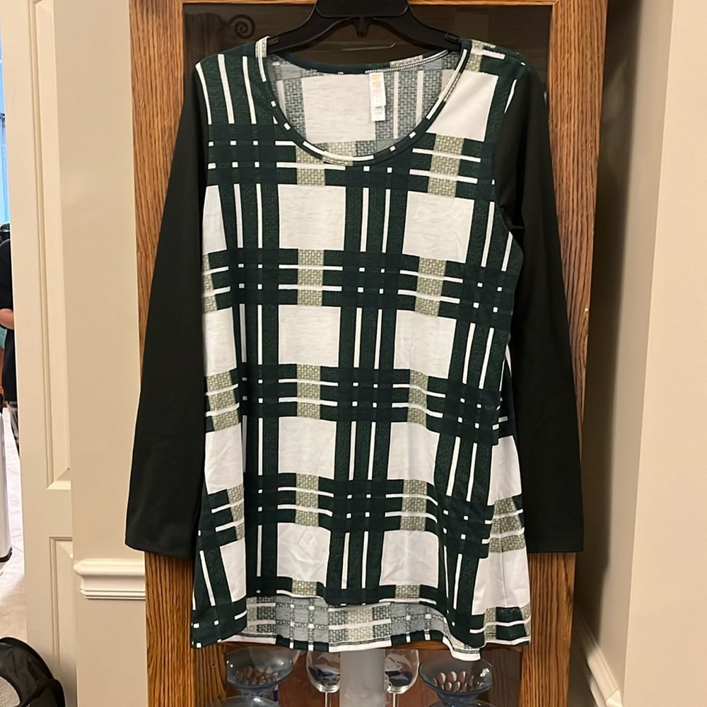 Long sleeve tee